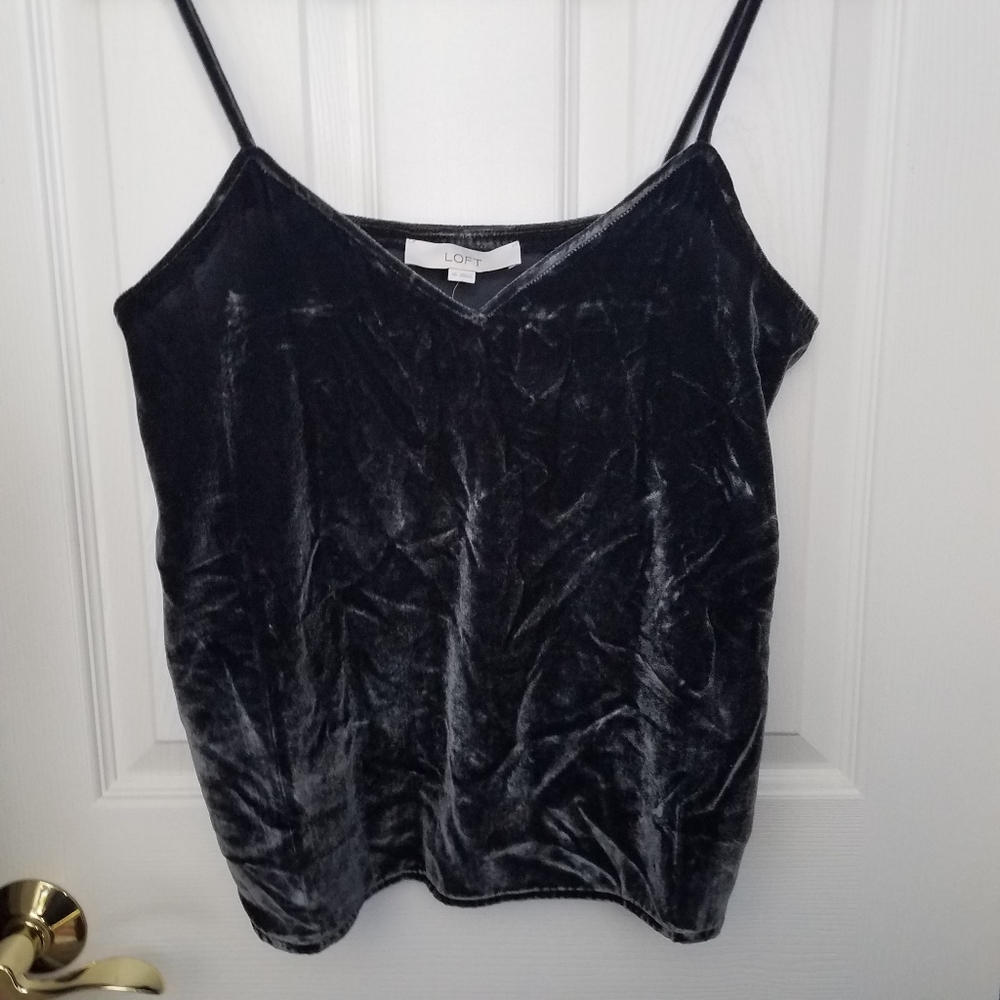 ⭐4/$10⭐ NWT Gray velvet LOFT tank